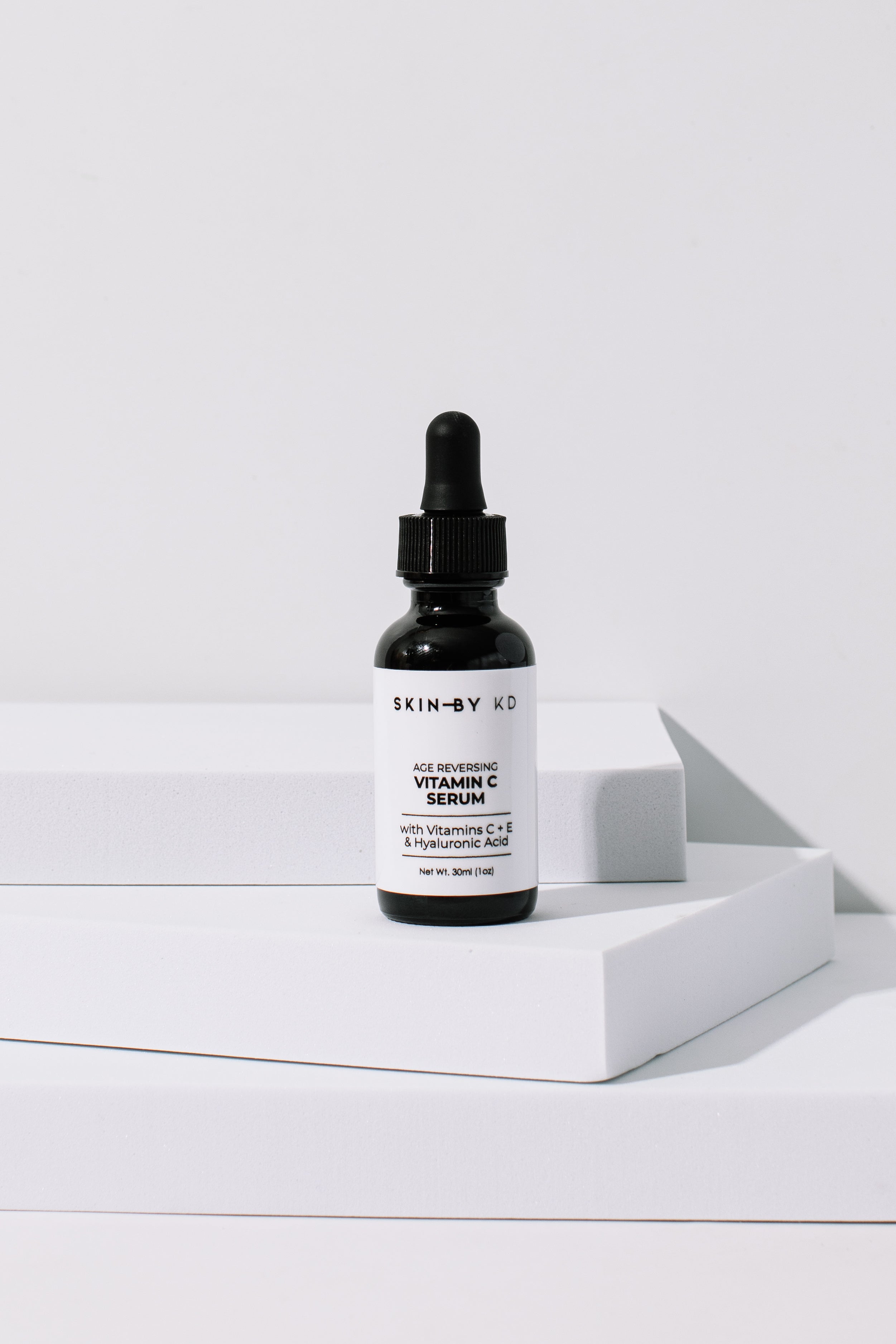 Age Reversing Vitamin C Serum with Vitamin C + E & Hyaluronic Acid