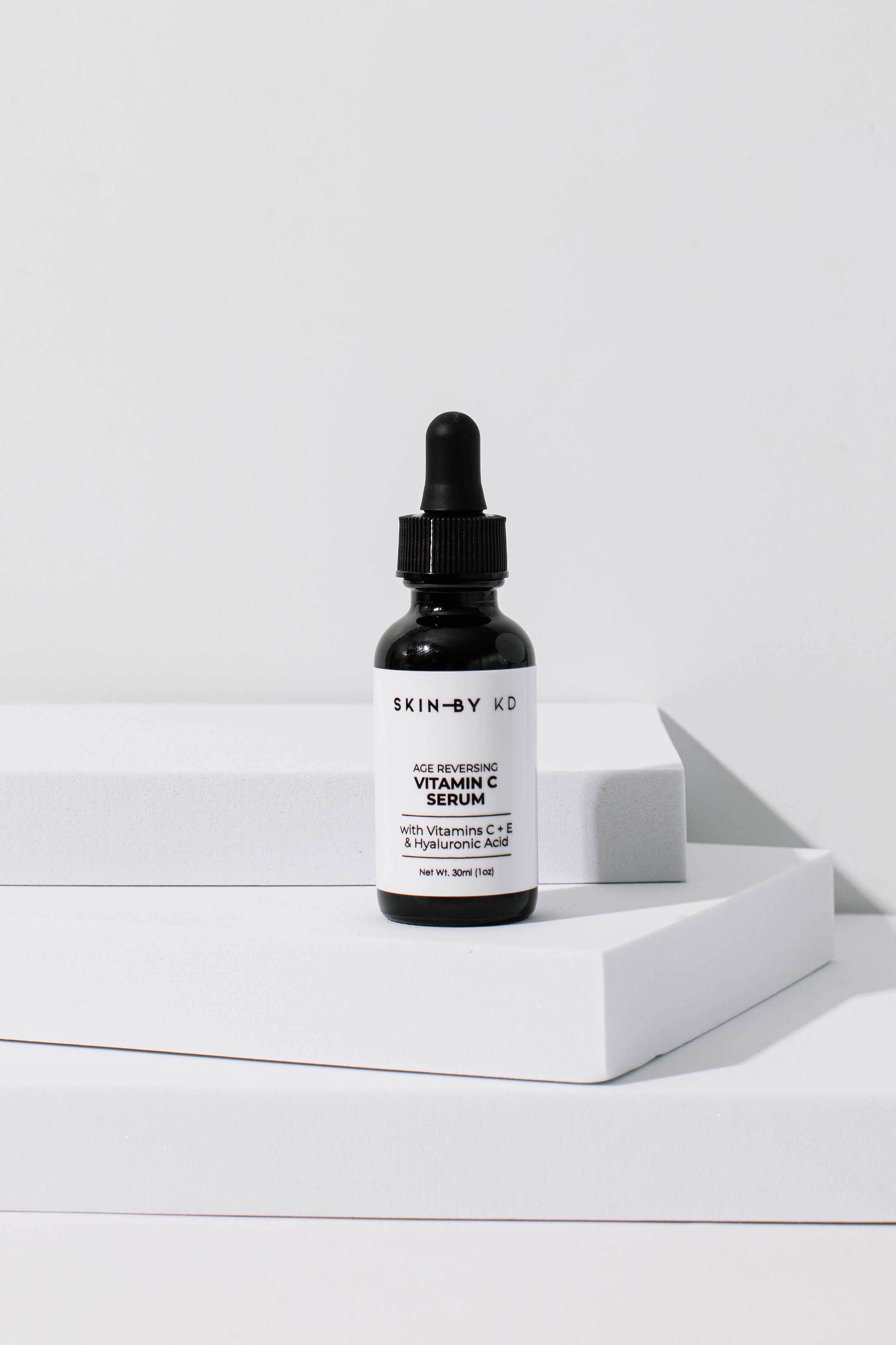 Age Reversing Vitamin C Serum with Vitamin C + E &amp; Hyaluronic Acid