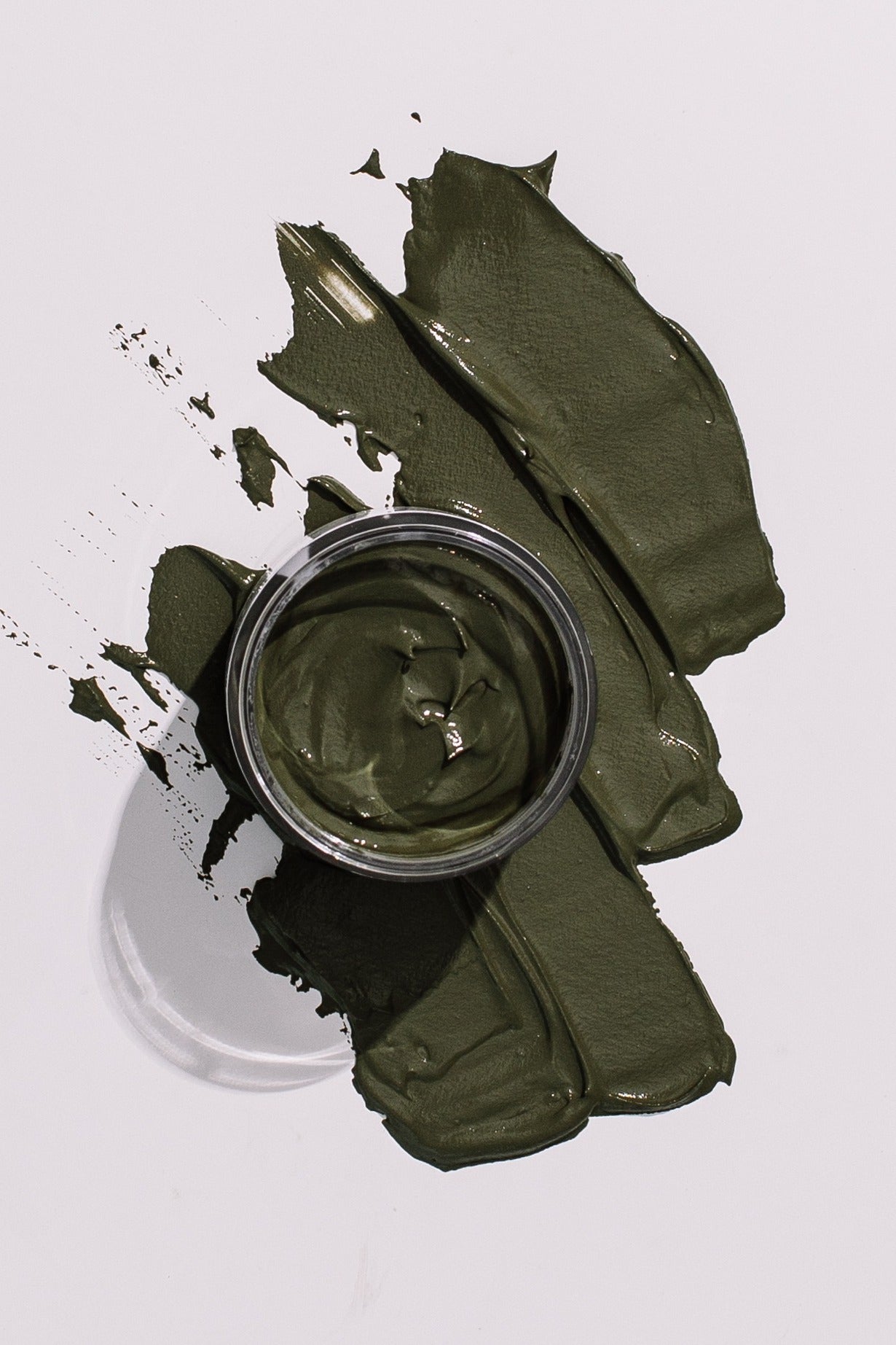 Revitalizing Mud Mask with Bentonite &amp; Spearmint Oil